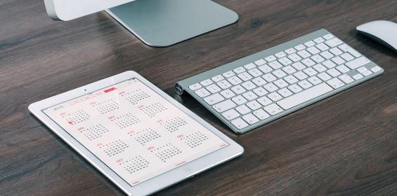 Calendar Desk